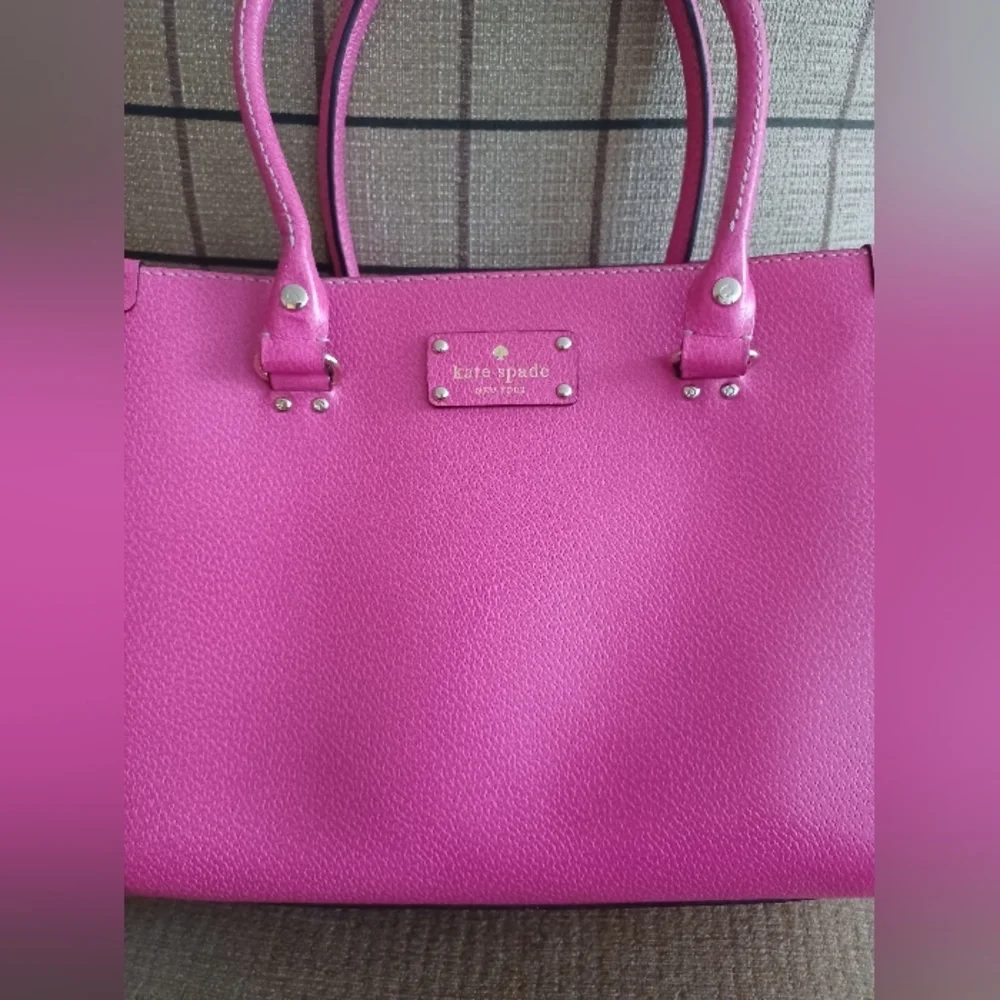 Kate Spade Vibrant Pink Tote- EUC - Picture 1 of 9